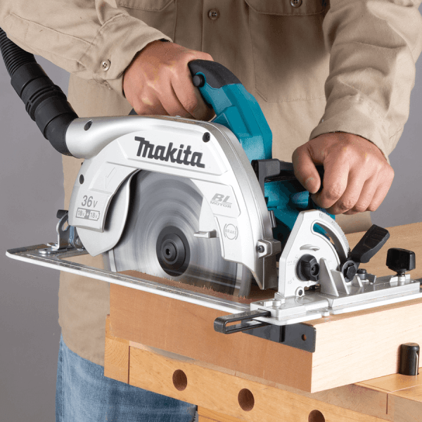 Makita DHS901Z 36V Cordless Magnesium Circular Saw 9-1/4 Makita DHS901Z 36V Cordless Magnesium Circular Saw 9-1/4